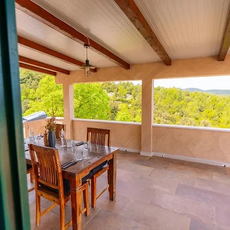 Meadow Hill Tatil Evi *